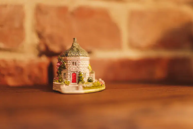 A miniature model of Bottle Lodge